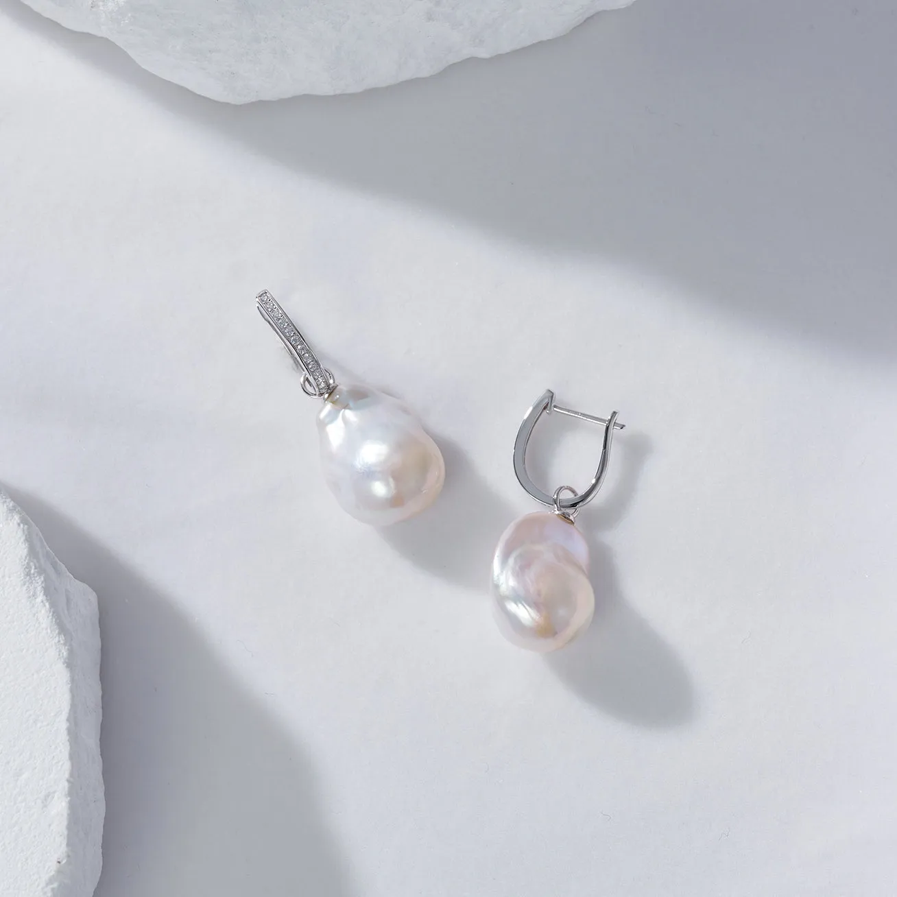 18K Gold Elegant Baroque Pearl Earrings KE00095