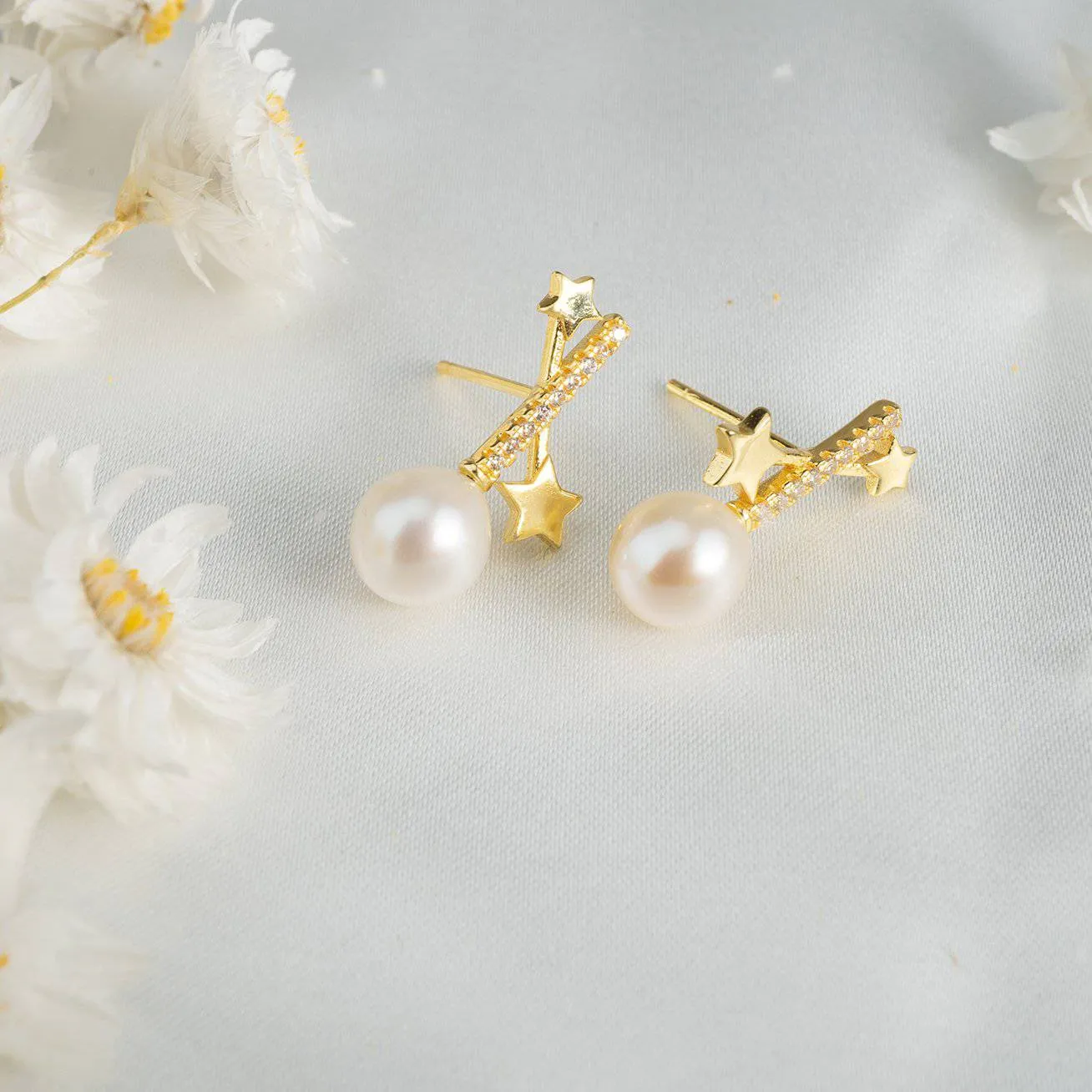 Elegant Freshwater Pearl Earrings WE00105