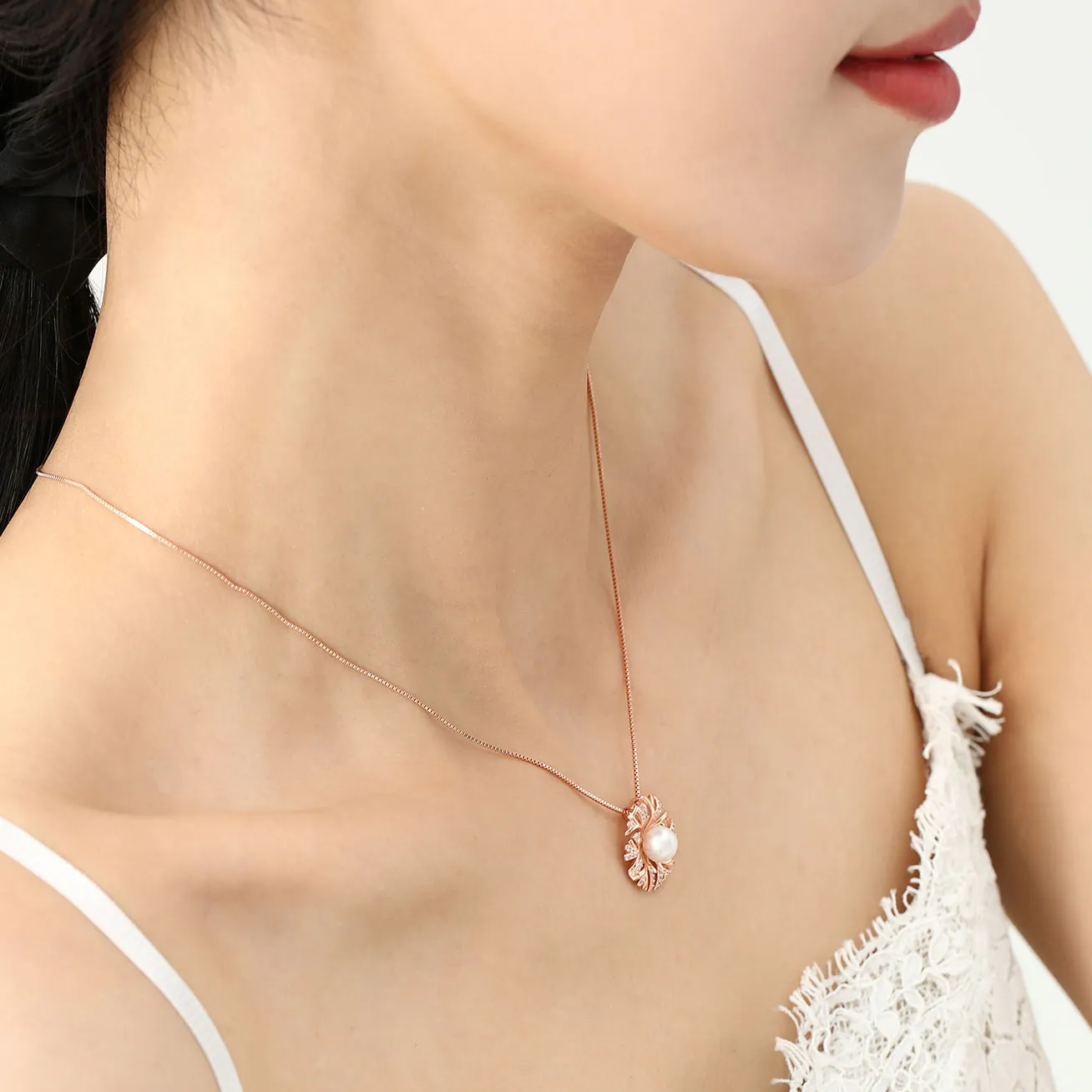 Elegant Freshwater Pearl Necklace WN00193 | GARDENS