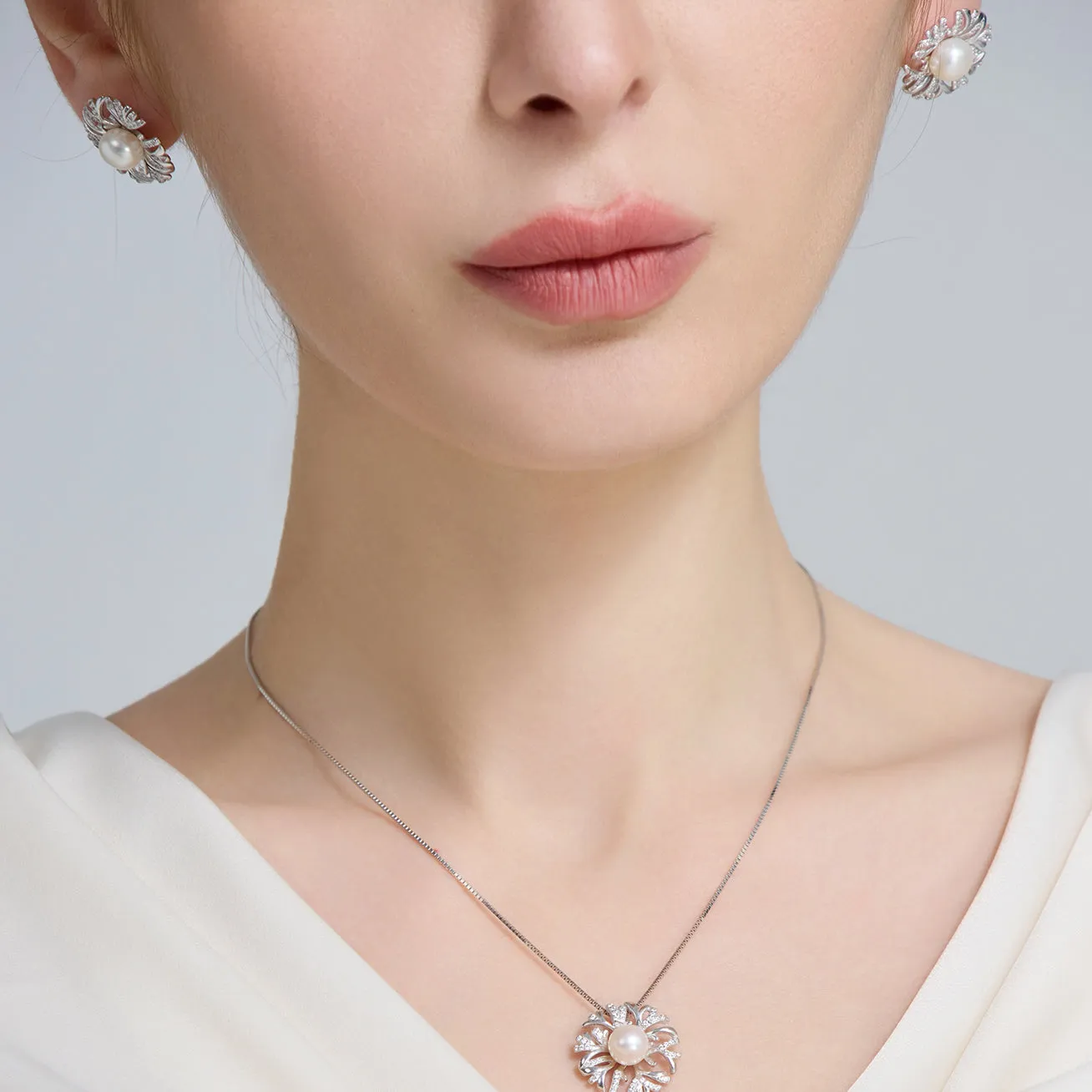 Elegant Freshwater Pearl Necklace WN00223 | GARDENS