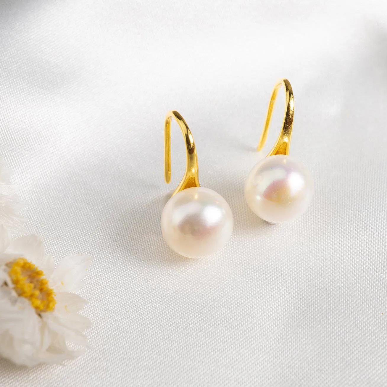 Elegant Freshwater Semi Round Pearl Earrings WE00132