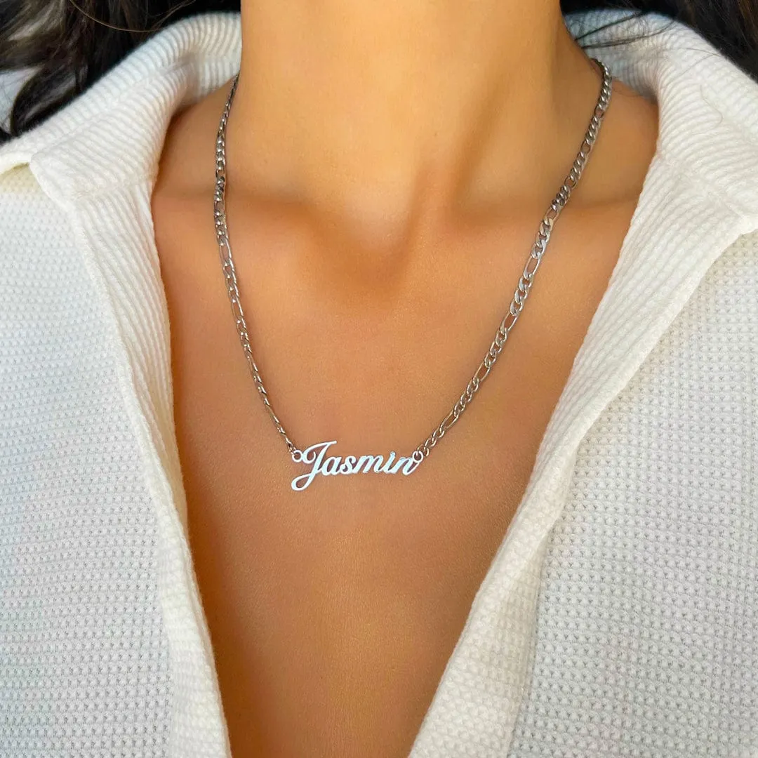 Elegant name necklace