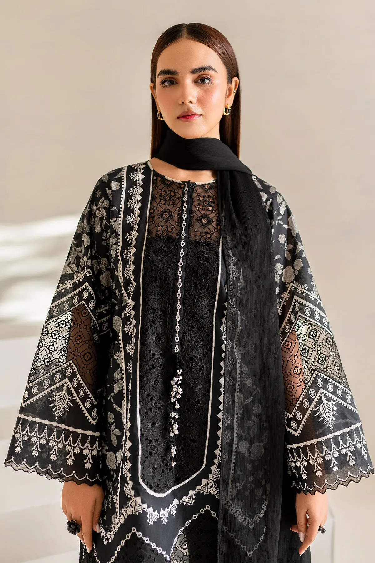 EMBROIDERED LAWN UF-671