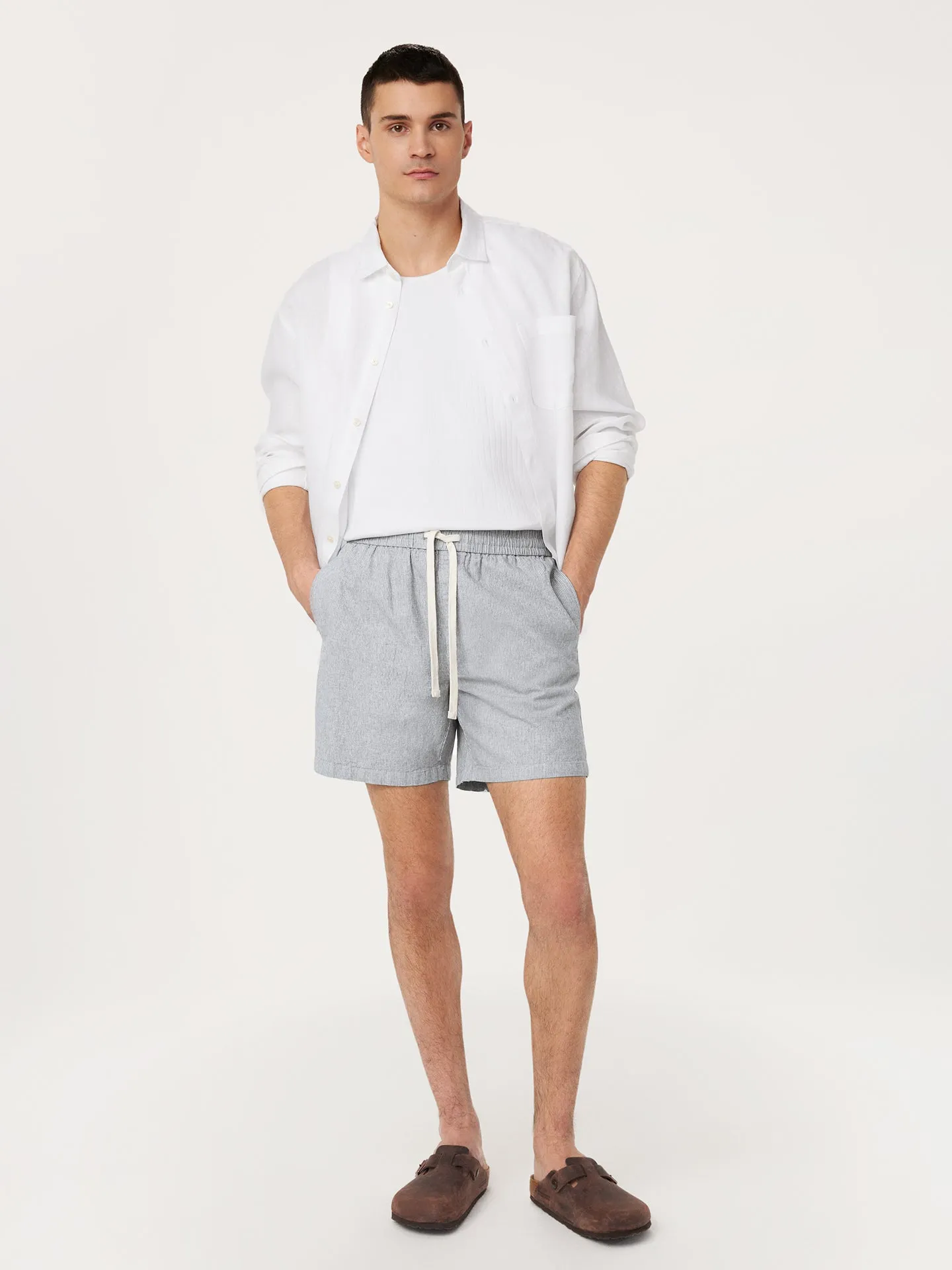 The Casual Linen Short in Grey